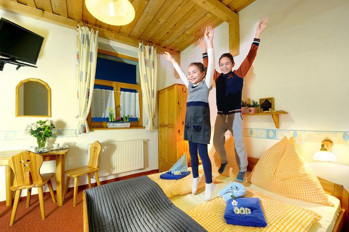 Imagen de la habitación del Hotel Penzi&oacute;n M&aacute;ria. Foto 17