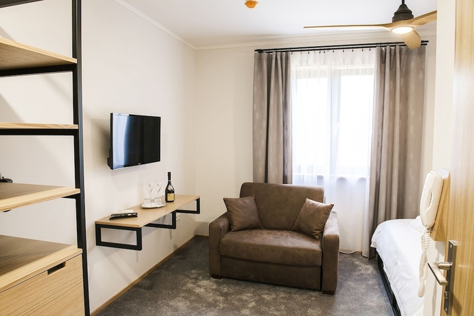 Imagen de la habitación del Hotel Penzi&oacute;n Meridiana Bojnice. Foto 10