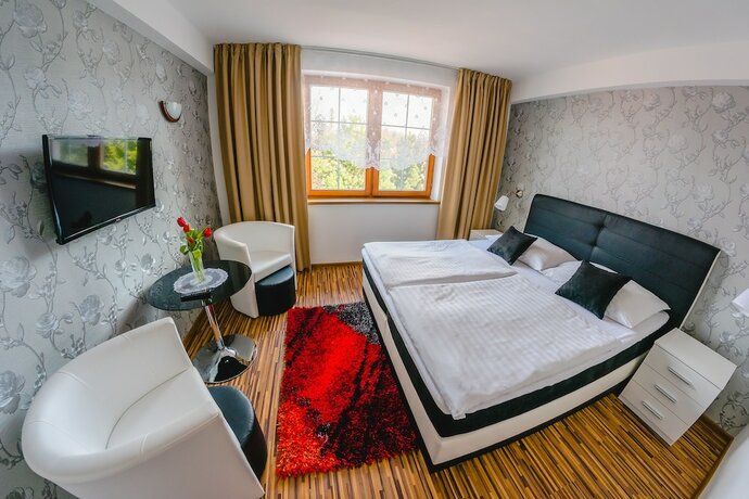 Imagen de la habitación del Hotel Penzi&oacute;n PANDA. Foto 19