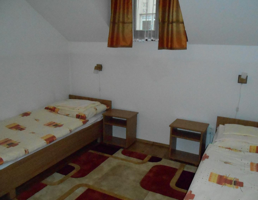 Imagen general del Hotel Penzi&oacute;n Pars. Foto 14
