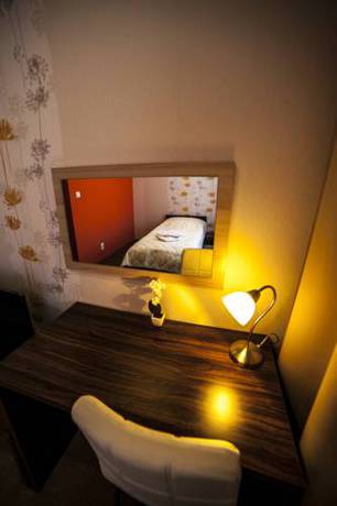 Imagen de la habitación del Hotel Penzi&oacute;n Sport. Foto 5