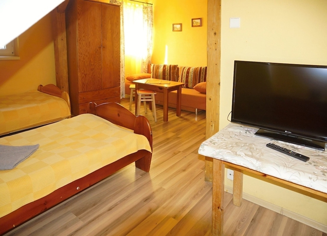 Imagen de la habitación del Hotel Penzi&oacute;n Western. Foto 7