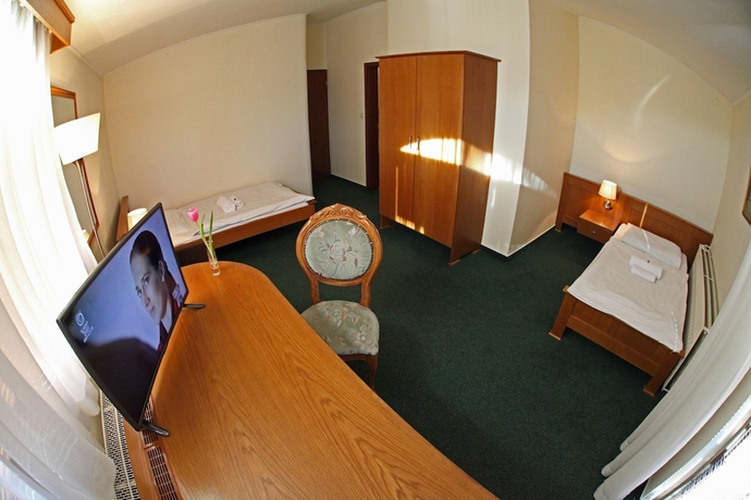 Imagen de la habitación del Hotel Penzi&oacute;n and Wellness Zoborsk&aacute;. Foto 7