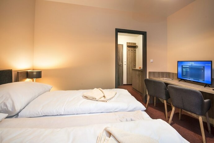 Imagen de la habitación del Hotel Penzi&oacute;n Čere&scaron;nov&yacute; Sad. Foto 18