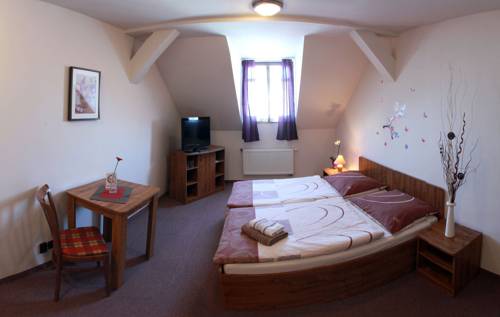 Imagen de la habitación del Hotel Penzion Bily Beranek. Foto 9