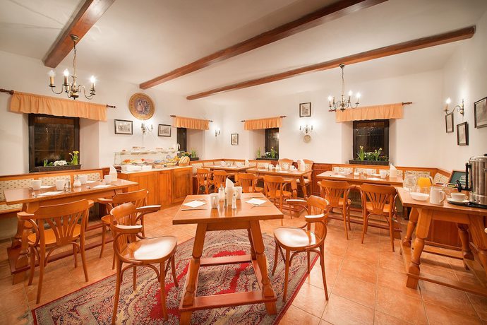 Imagen del bar/restaurante del Hotel Penzion Farma U Mauritzů. Foto 6