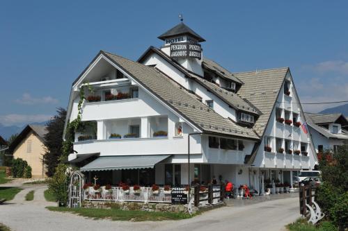 Imagen general del Hotel Penzion Jagodic. Foto 2