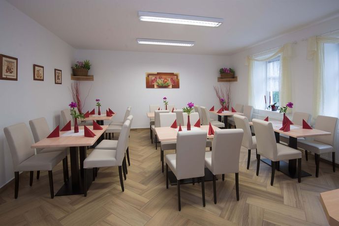 Imagen de la habitación del Hotel Penzion Jasm&iacute;n. Foto 10
