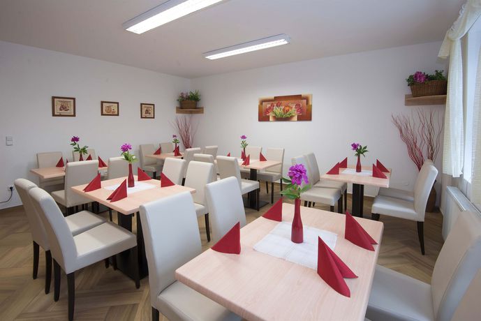 Imagen de los interiores del Hotel Penzion Jasm&iacute;n. Foto 15