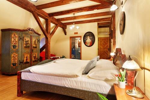 Imagen de la habitación del Hotel Penzion U Křiv&eacute;ho Psa. Foto 5