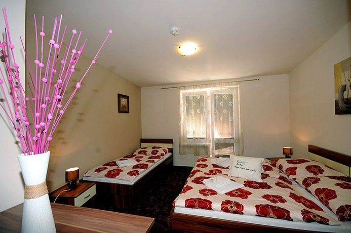 Imagen del bar/restaurante del Hotel Penzion Zivka. Foto 3