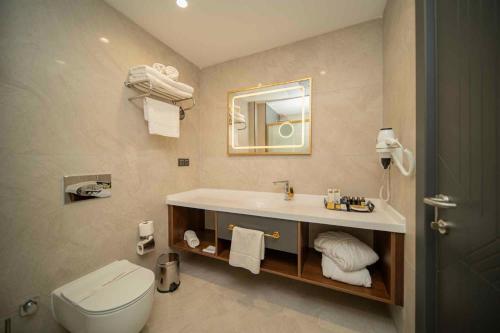 Imagen general del Hotel Peony Palace Resort. Foto 12