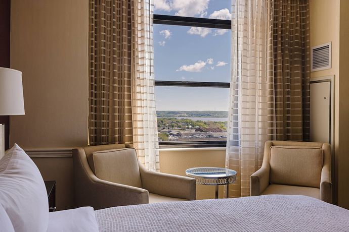 Imagen de la habitación del Hotel Peoria Marriott Pere Marquette. Foto 4