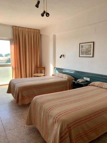 Imagen de la habitación del Hotel Pepa. Foto 8