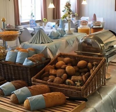 Imagen del bar/restaurante del Hotel Pepita. Foto 10