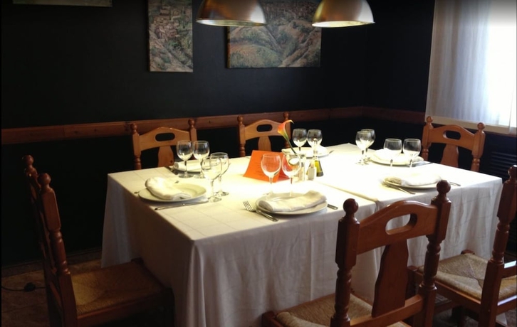 Imagen del bar/restaurante del Hotel Pepo. Foto 9