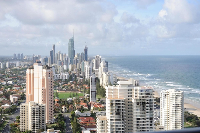 Imagen de los exteriores del Hotel Peppers Broadbeach. Foto 13