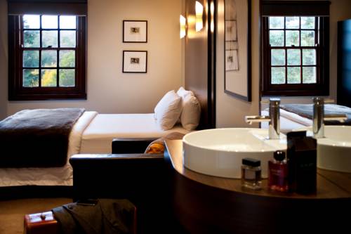 Imagen de la habitación del Hotel Peppers Mineral Spring Hepburn. Foto 6