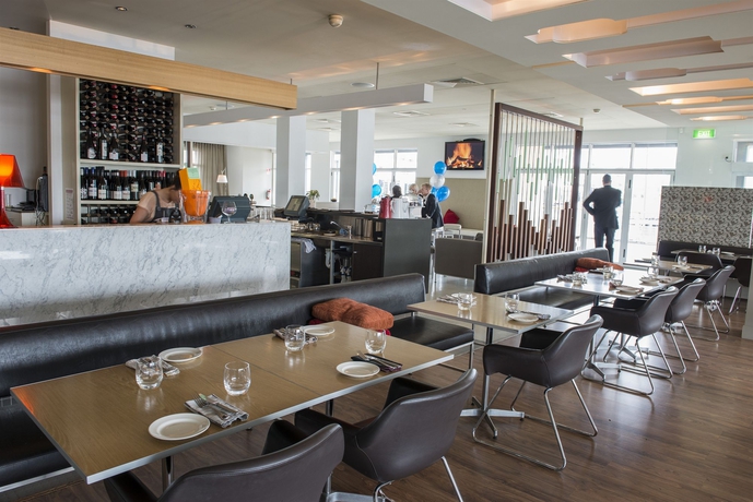 Imagen del bar/restaurante del Hotel Peppers Seaport. Foto 1