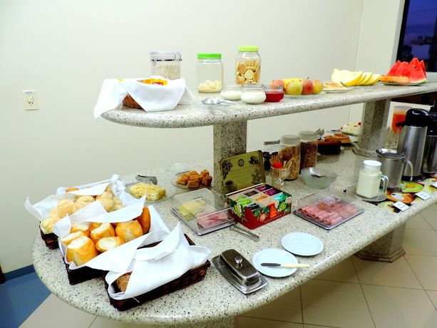 Imagen del bar/restaurante del Hotel Pequeno Mundo II. Foto 8