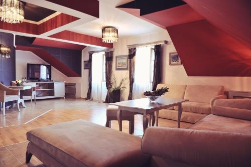 Imagen de la habitación del Hotel Per Astra. Foto 9