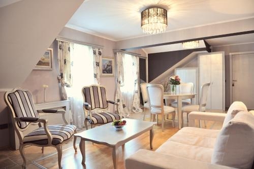 Imagen de la habitación del Hotel Per Astra. Foto 10