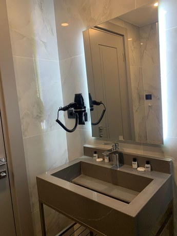 Imagen de la habitación del Hotel Pera Bosphorus. Foto 13