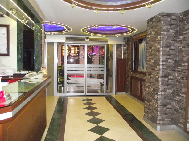 Imagen de los interiores del Hotel Pera Capitol. Foto 15