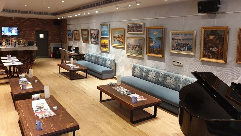 Imagen de los interiores del Hotel Pera Tulip. Foto 16