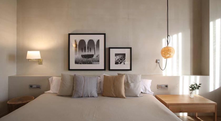 Imagen de la habitación del Hotel Peralada Wine Spa & Golf. Foto 6