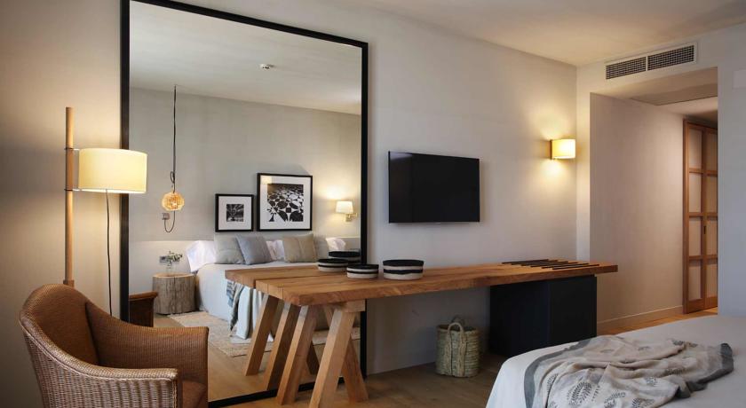 Imagen de la habitación del Hotel Peralada Wine Spa & Golf. Foto 10