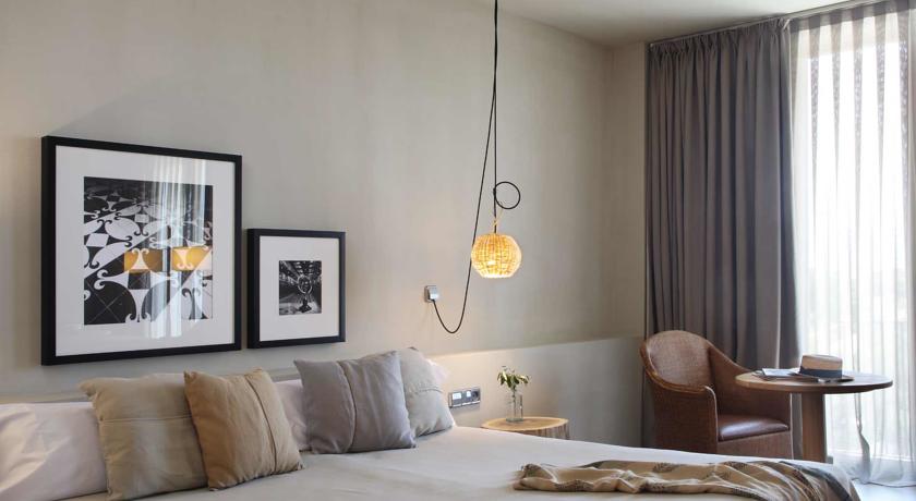 Imagen de la habitación del Hotel Peralada Wine Spa & Golf. Foto 11