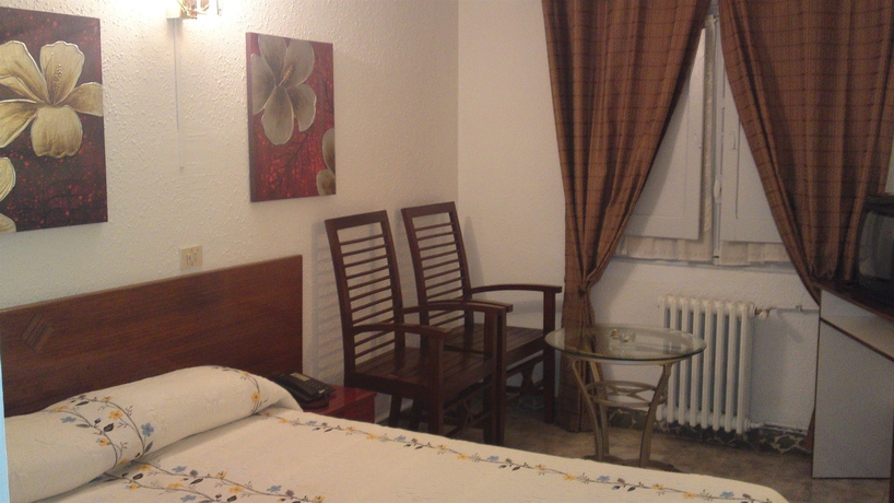 Imagen de la habitación del Hotel Peralba. Foto 6