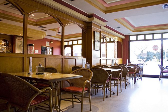 Imagen general del Hotel Perales. Foto 3