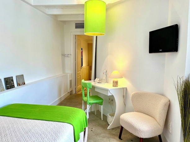 Imagen de la habitación del Hotel Perantzada 1811. Foto 7