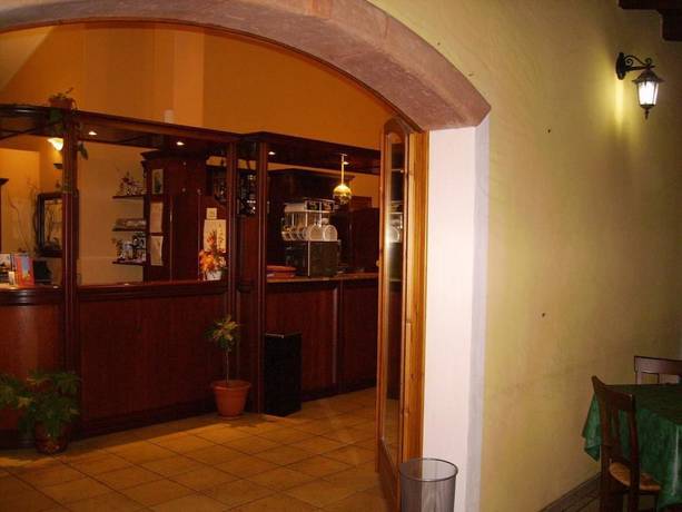 Imagen del bar/restaurante del Hotel Perda Rubia. Foto 8