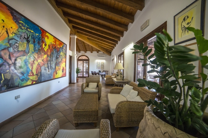 Imagen de los interiores del Hotel Perdepera Resort. Foto 19