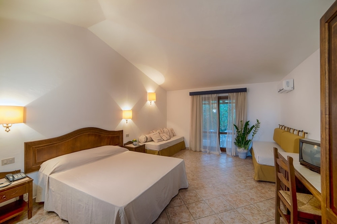 Imagen de la habitación del Hotel Perdepera Resort. Foto 13