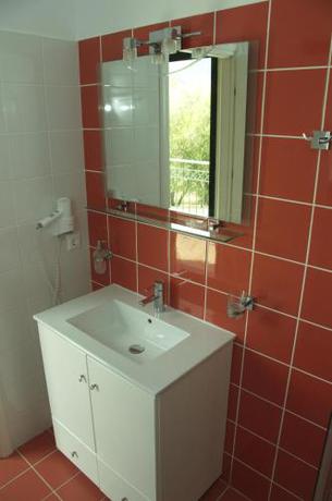 Imagen de la habitación del Hotel Perdika Resort. Foto 7