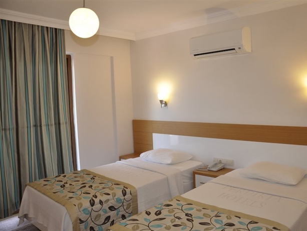 Imagen general del Hotel Perdikia Beach. Foto 3