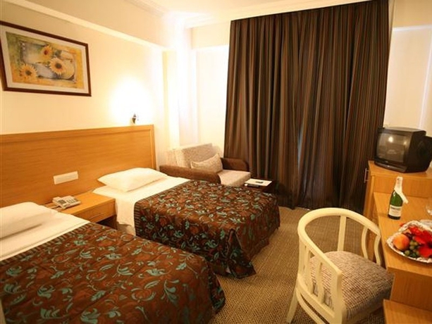 Imagen general del Hotel Perdikia Beach. Foto 10