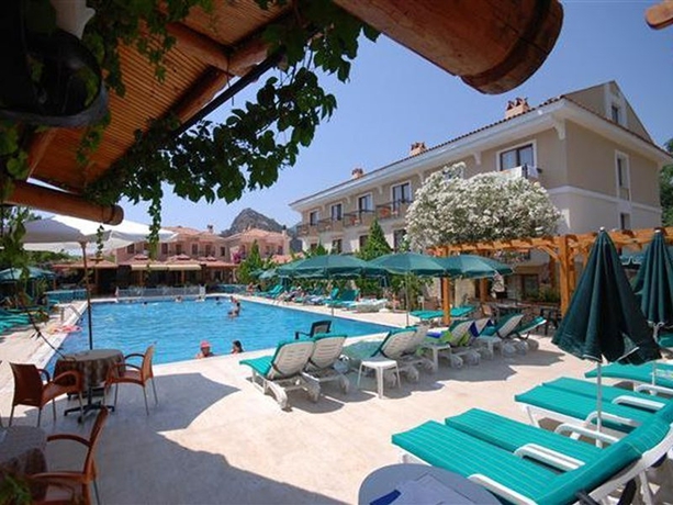 Imagen general del Hotel Perdikia Beach. Foto 12