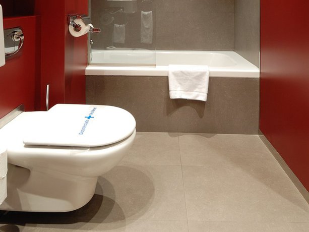 Imagen de la habitación del Hotel Pere Iii El Gran. Foto 8