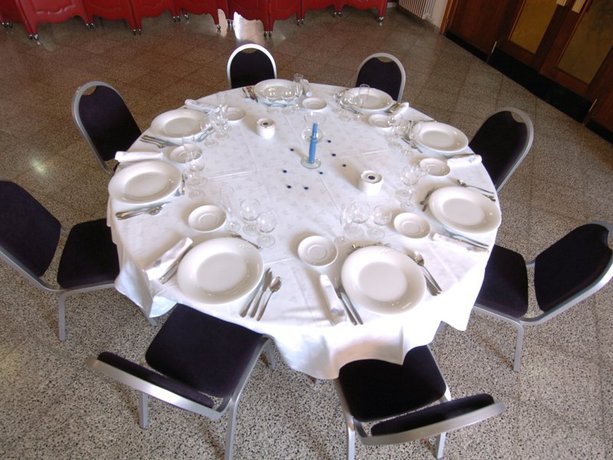 Imagen del bar/restaurante del Hotel Pere Iii El Gran. Foto 3