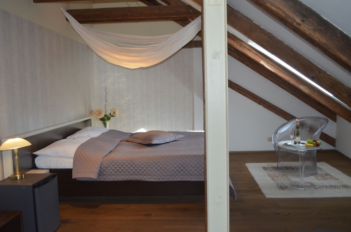 Imagen de la habitación del Hotel Peregrin. Foto 3