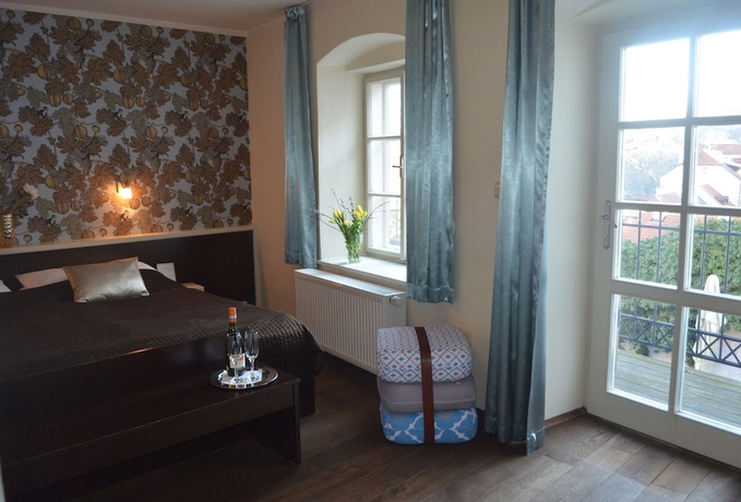 Imagen de la habitación del Hotel Peregrin. Foto 12