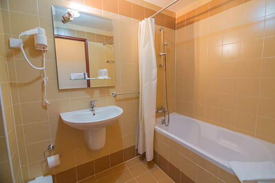 Imagen de la habitación del Hotel Peregrinos De Fátima. Foto 5