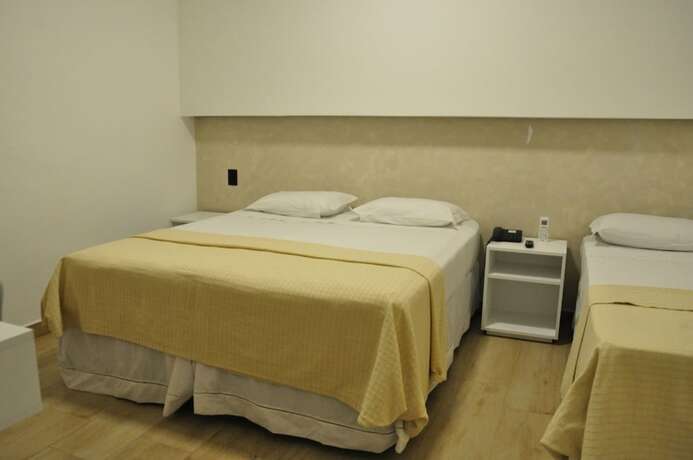 Imagen de la habitación del Hotel Peregrinos. Foto 15