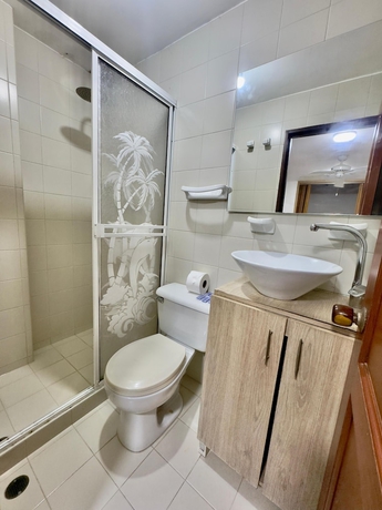 Imagen de la habitación del Hotel Pereira Central. Foto 9