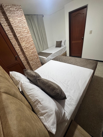 Imagen de la habitación del Hotel Pereira Central. Foto 11